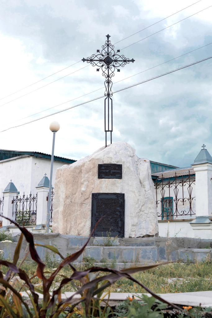 Памятник Семену Будакову.jpg